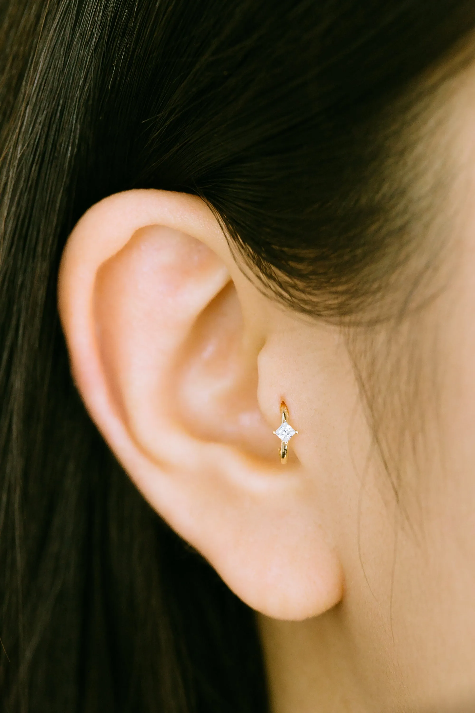 14K GOLD JEWELRY MINIMALIST DELICATE CZ SQUARE CURVED SHAPE BARBELL EAR STUD EARRING PIERCING