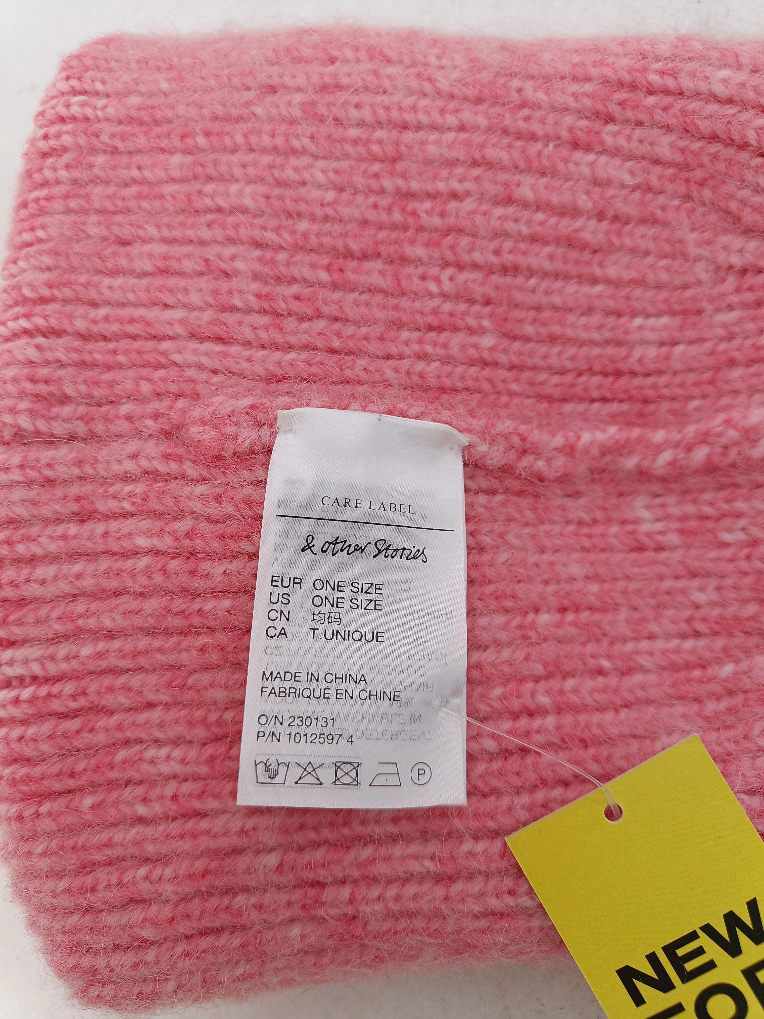 & Other Stories Women's Hat Pink Polyamide with Acrylic, Mohair, Wool