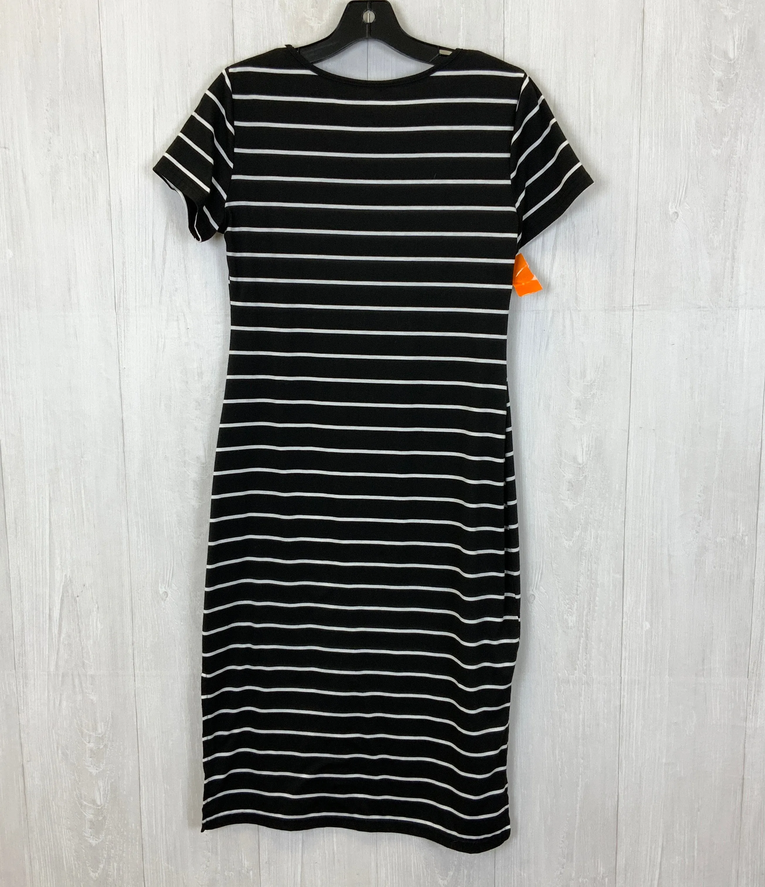 Dress Casual Midi By Shein  Size: M