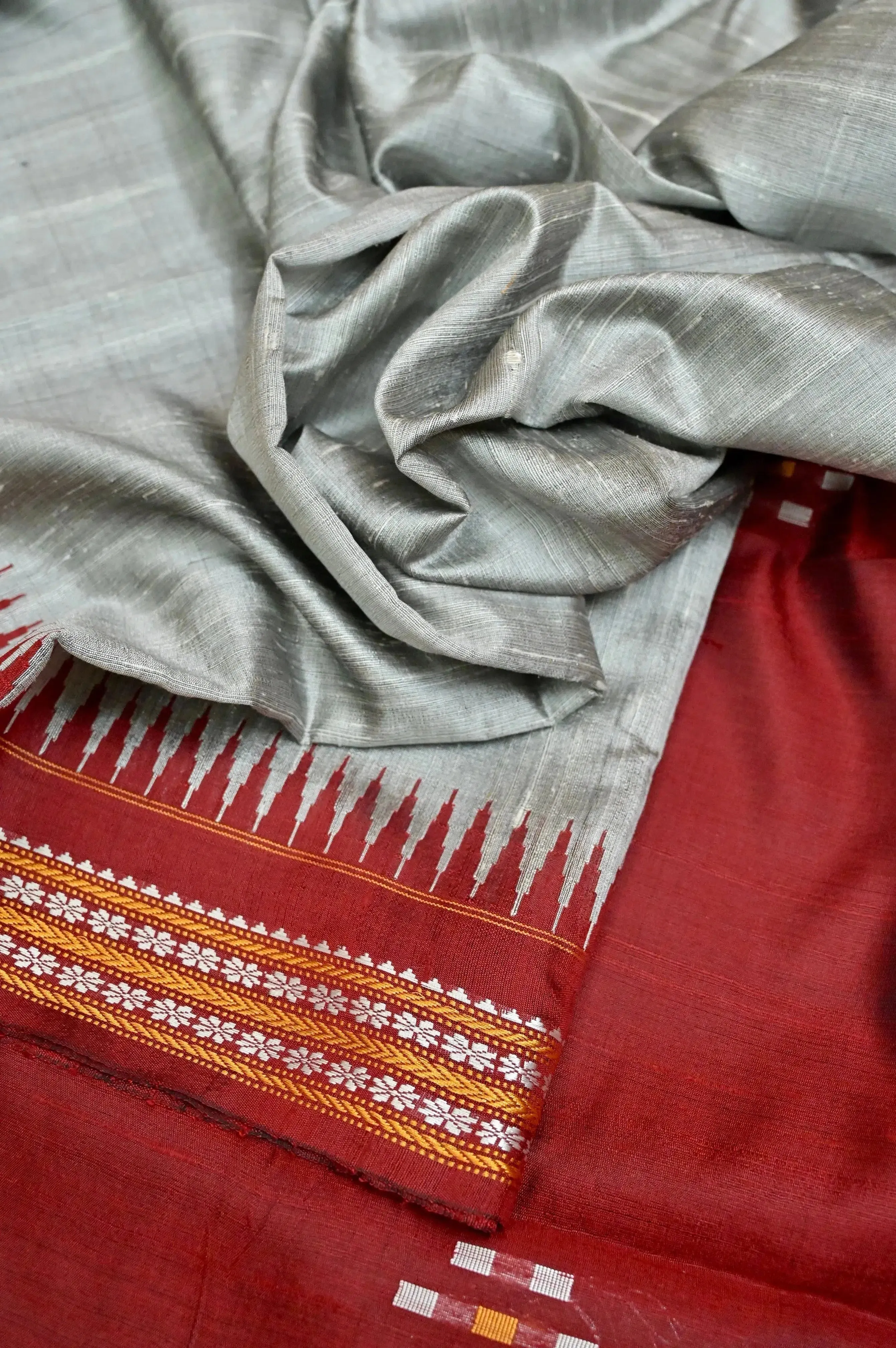 Grey and Red Color Raw Silk Saree with Vidarbha Border