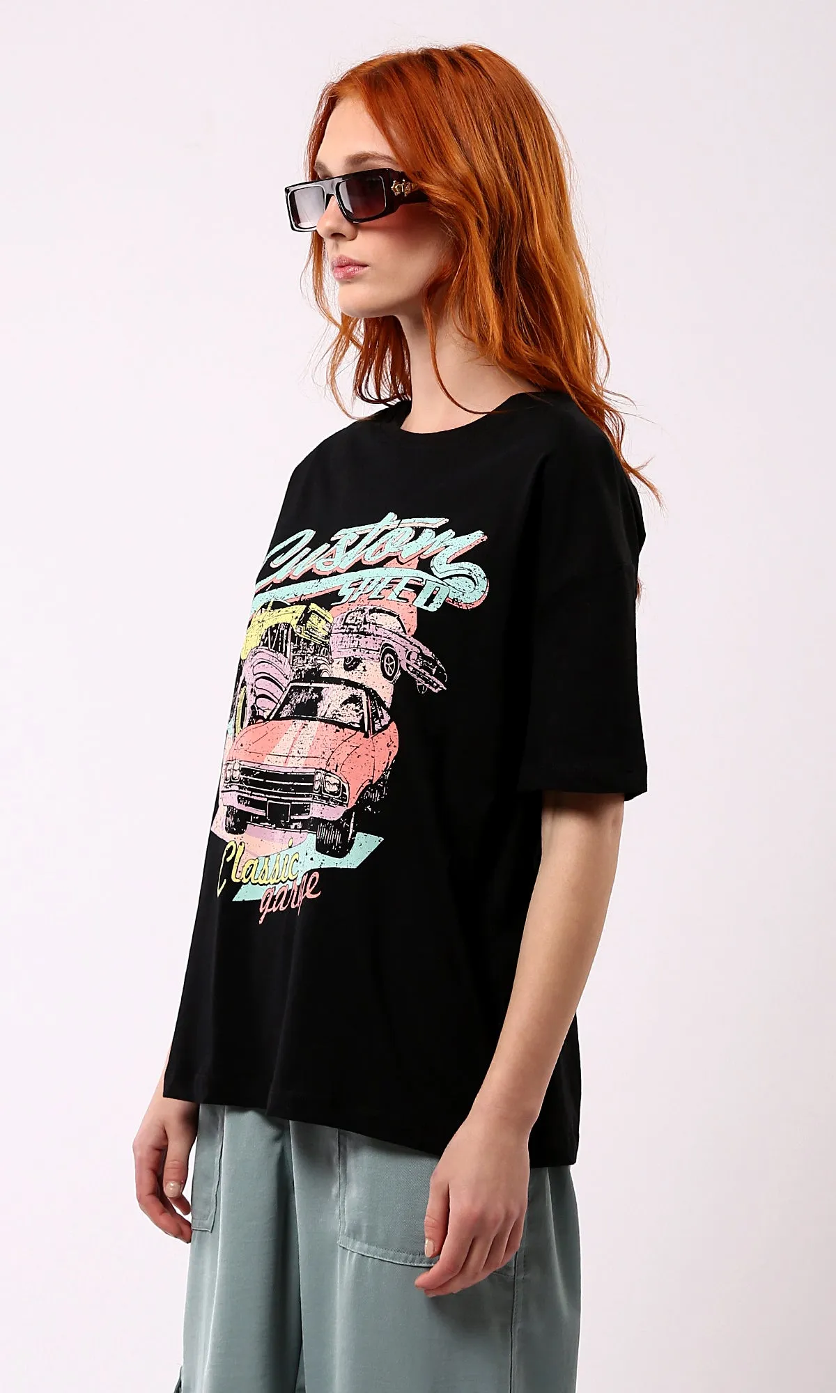 O183067 Casual Black Tee With Front Colorful Print