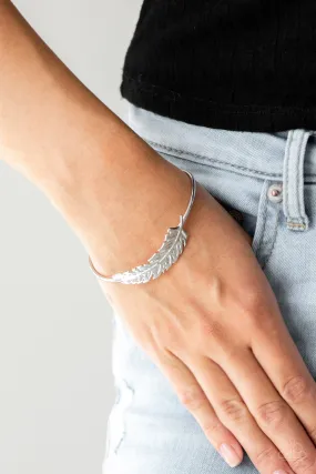 Paparazzi How Do You Like This FEATHER? Silver Feather Bracelet