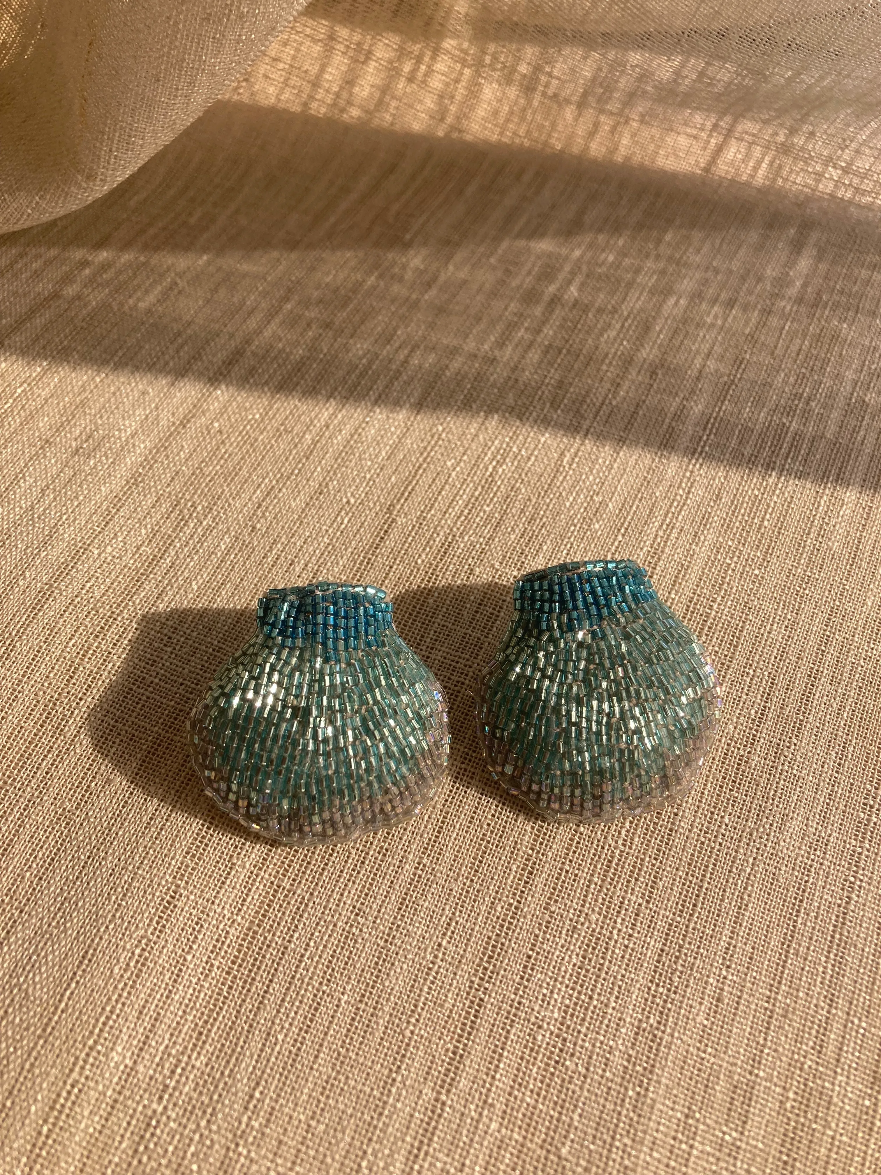 SHELL EARRING