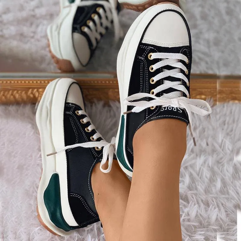 Women's Eyelet Lace-up Casual Muffin Sneakers