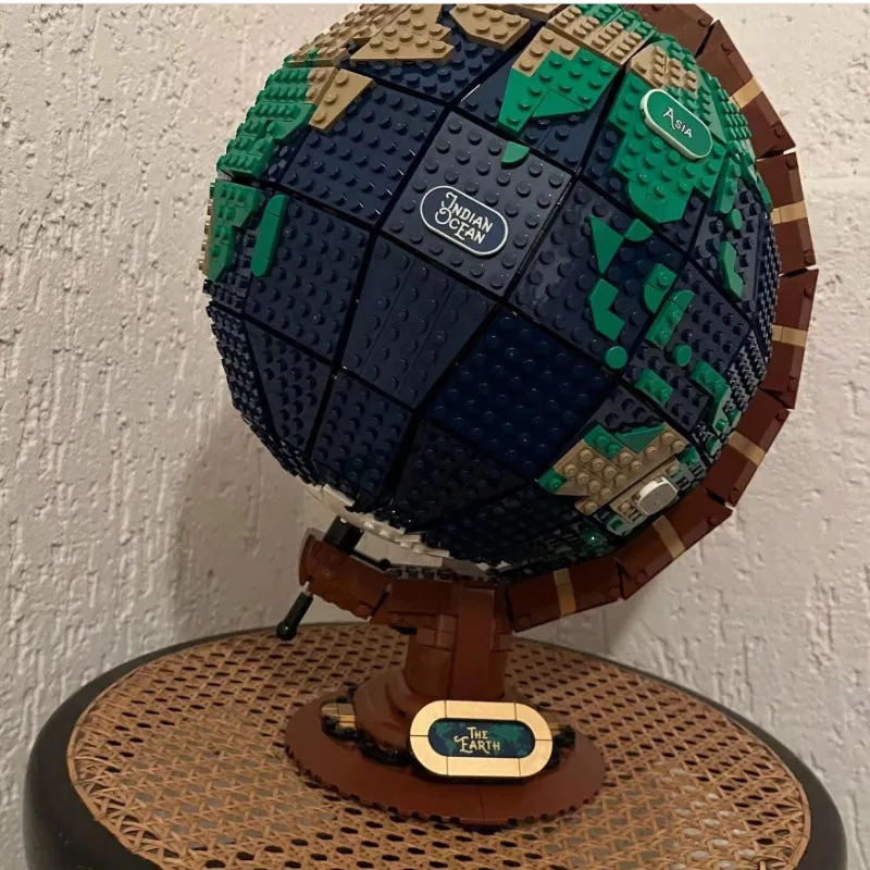 World Globe Map Earth Build Block - Kimi